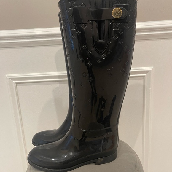 Louis Vuitton Rain Boots - Picture 2 of 6